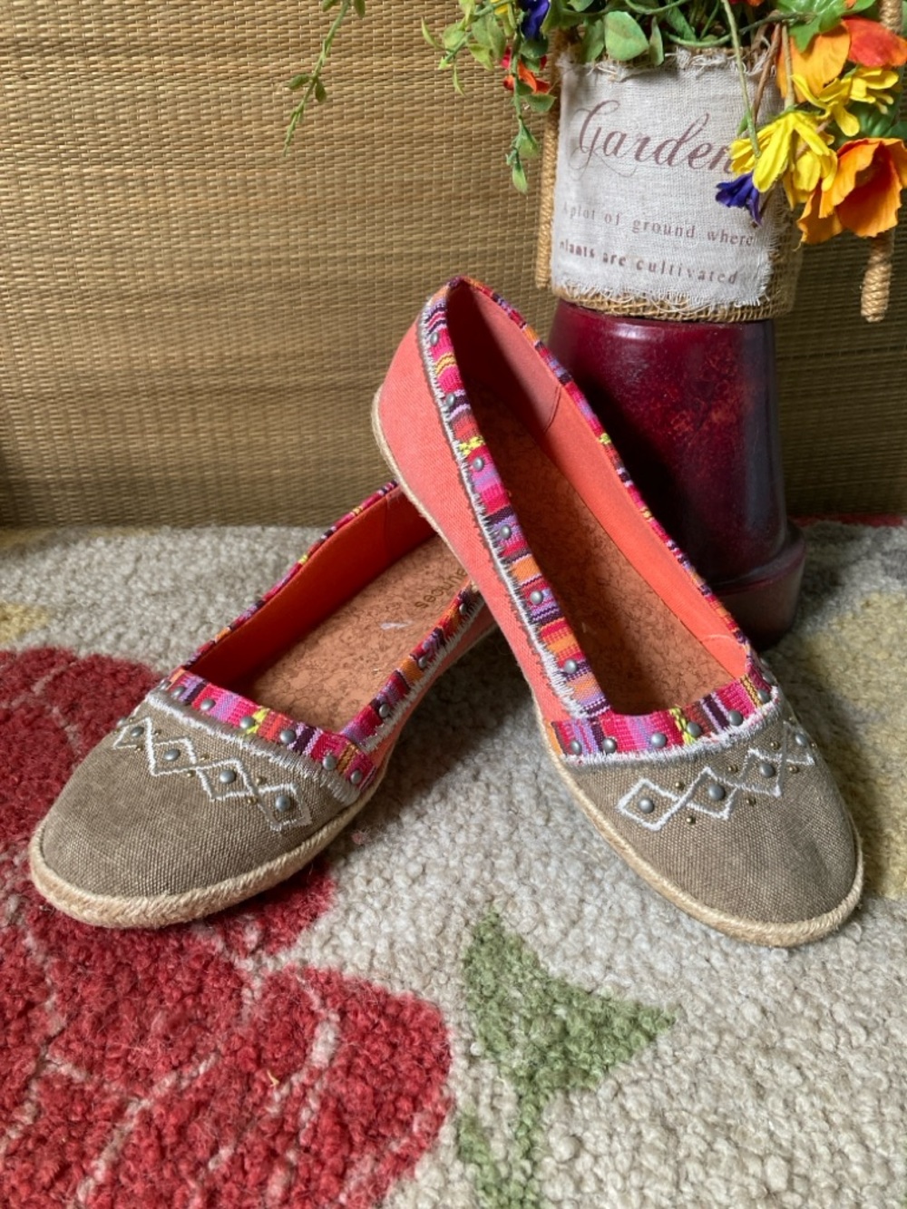 Maurices Size 9 casual slip on boho colorful espadrille flats